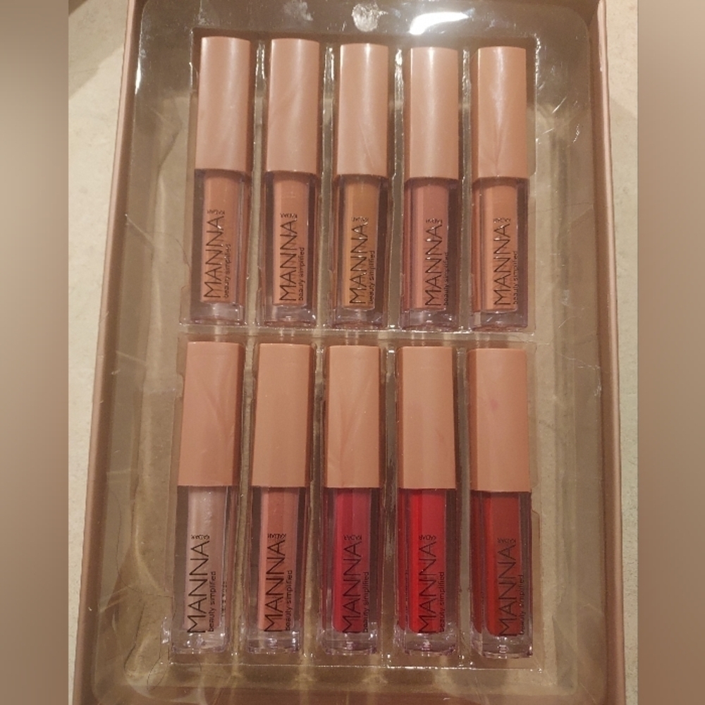 Manna Kadar Lip Heaven 10 Pc Liquid Lip Stain.
